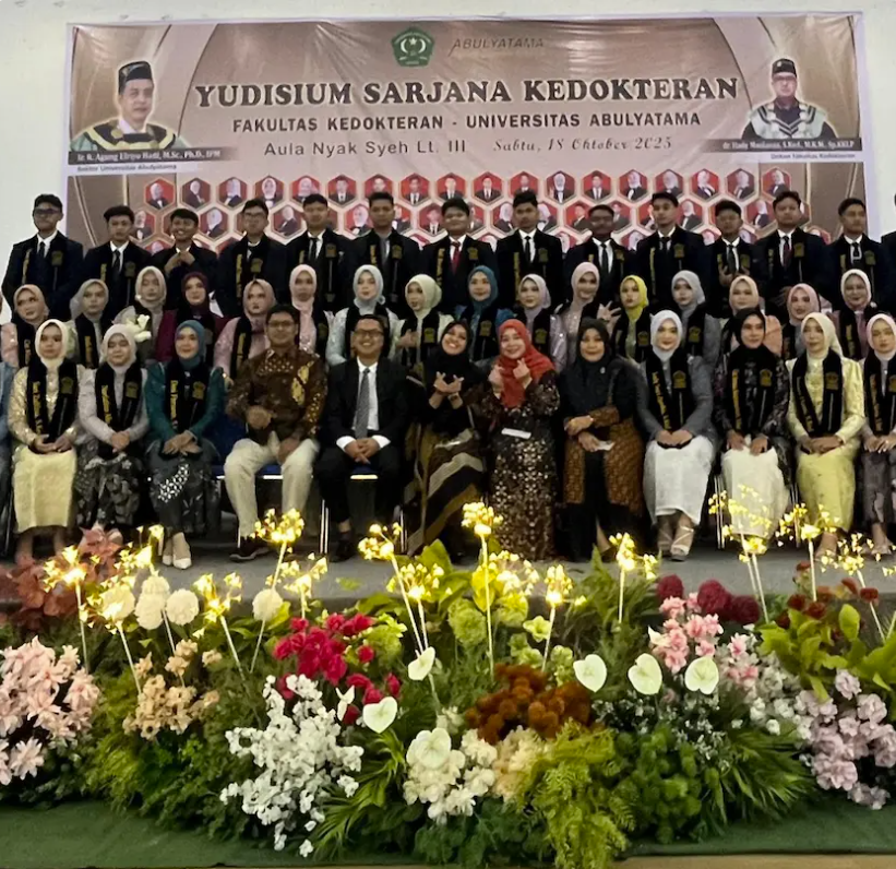 FK Unaya Kukuhkan 76 Lulusan Sarjana Kedokteran, Siap Melangkah Ke Tahap Profesi Dokter